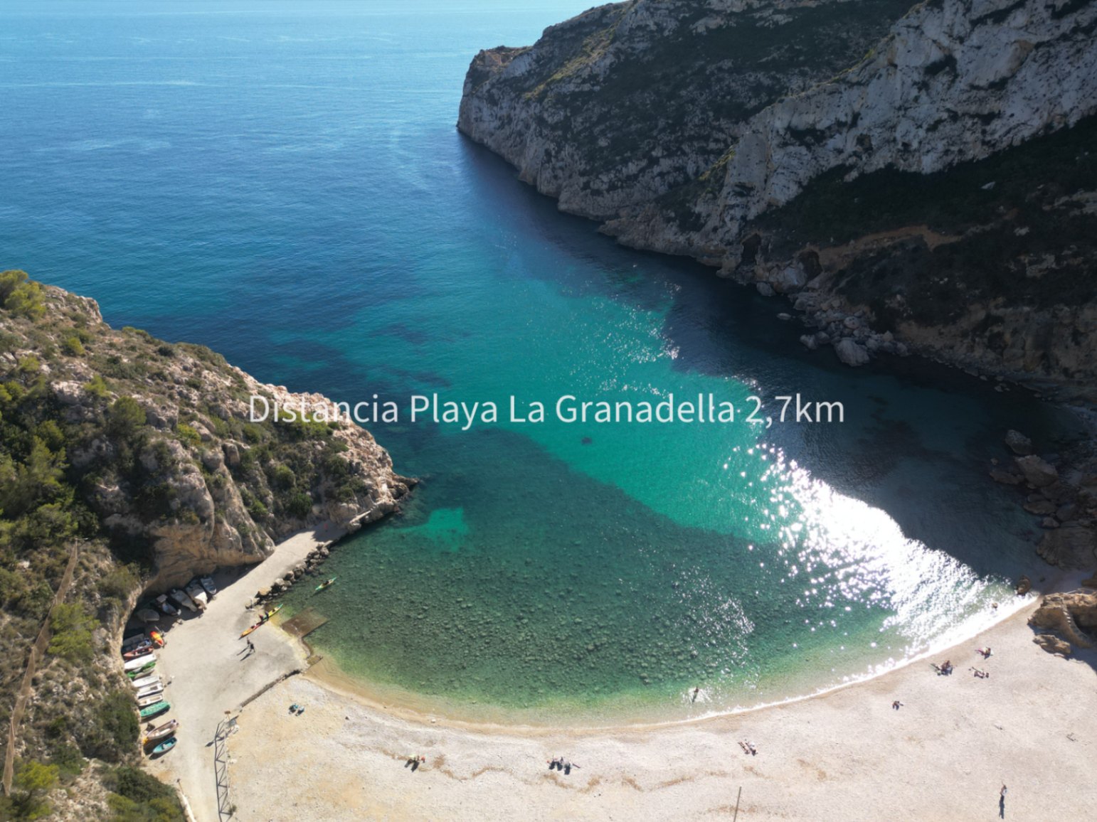 Villa with swimming pool and great potential in Balcón al Mar
