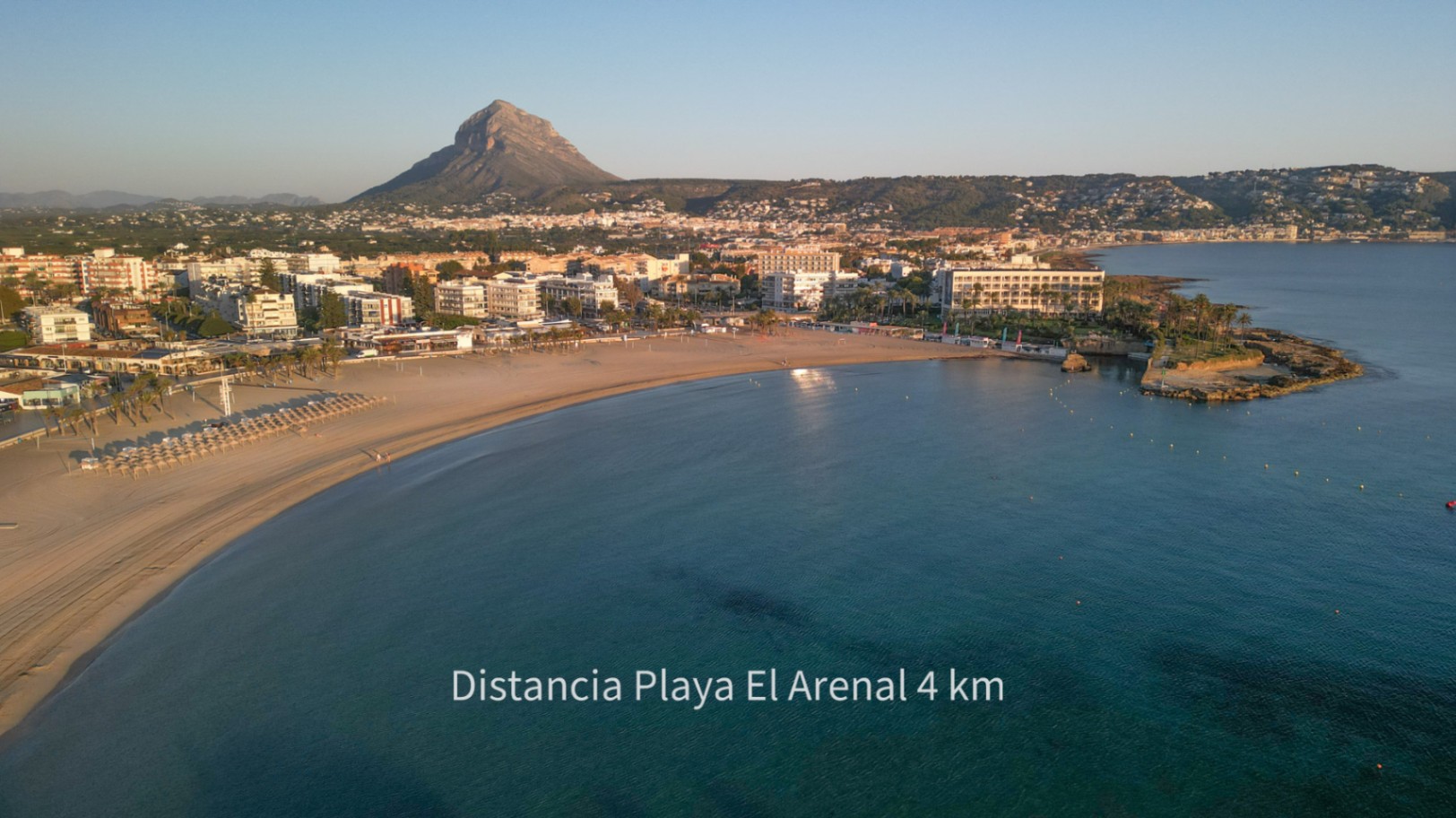 Villa with swimming pool and great potential in Balcón al Mar