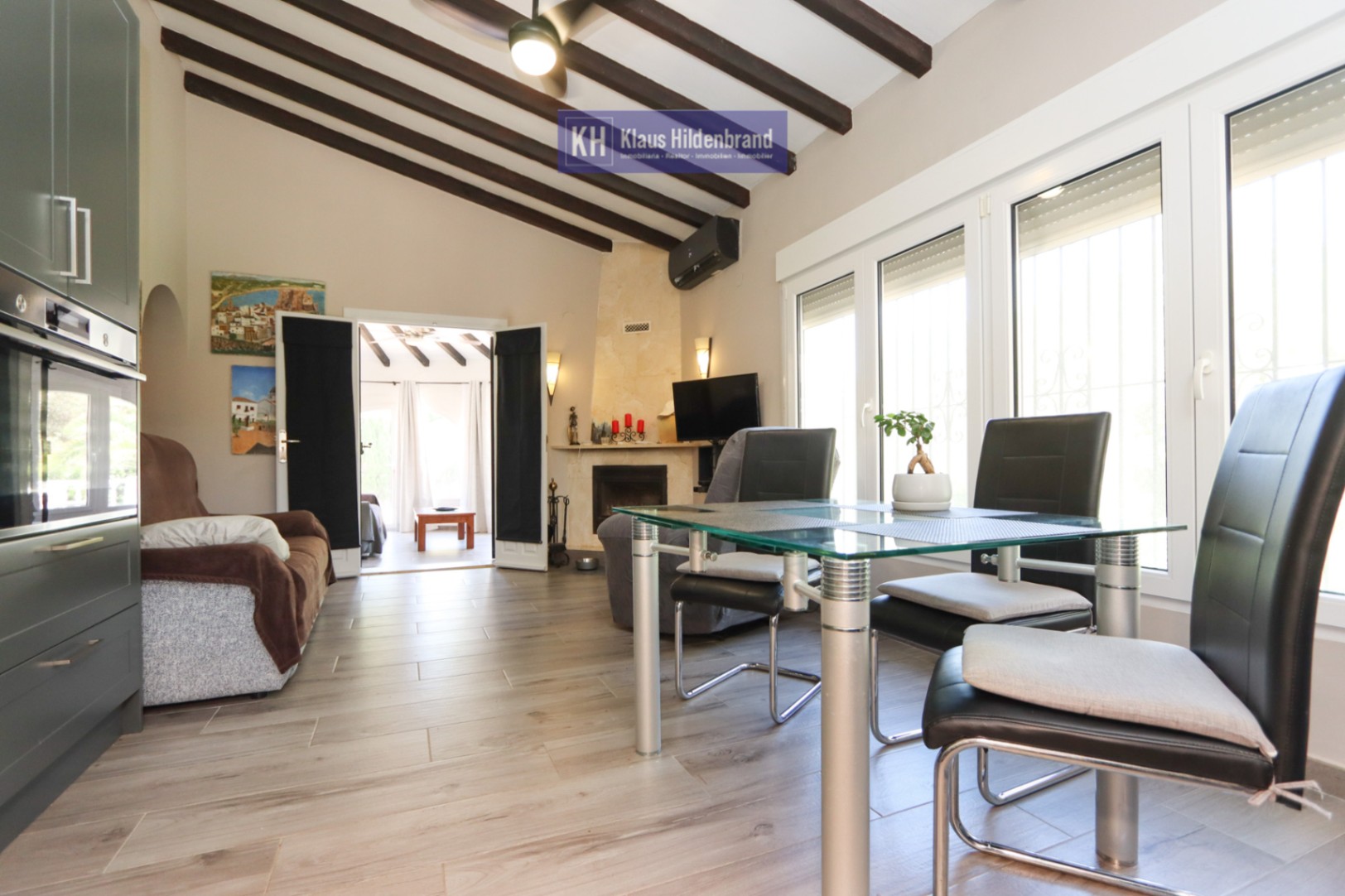Villa with swimming pool and great potential in Balcón al Mar