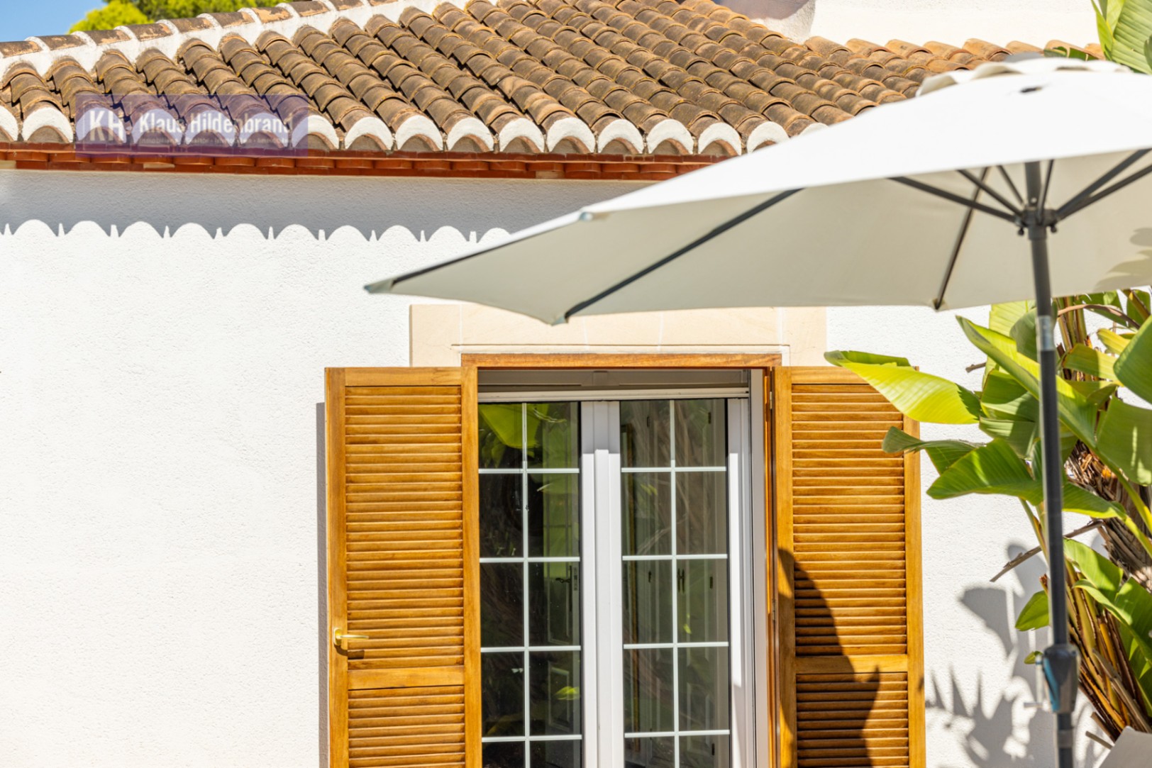 Mediterranean Villa in Adsubia with Lush Garden and Private Pool