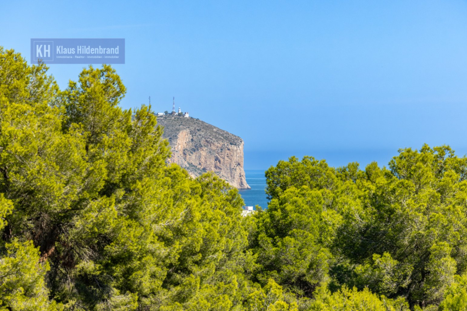 Mediterranean Villa in Adsubia with Lush Garden and Private Pool