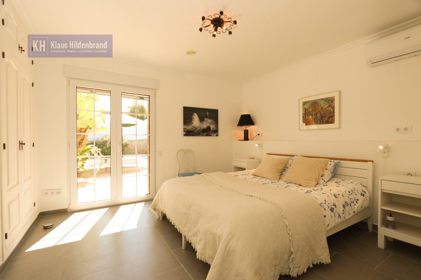 Mediterranean Villa in Adsubia with Lush Garden and Private Pool