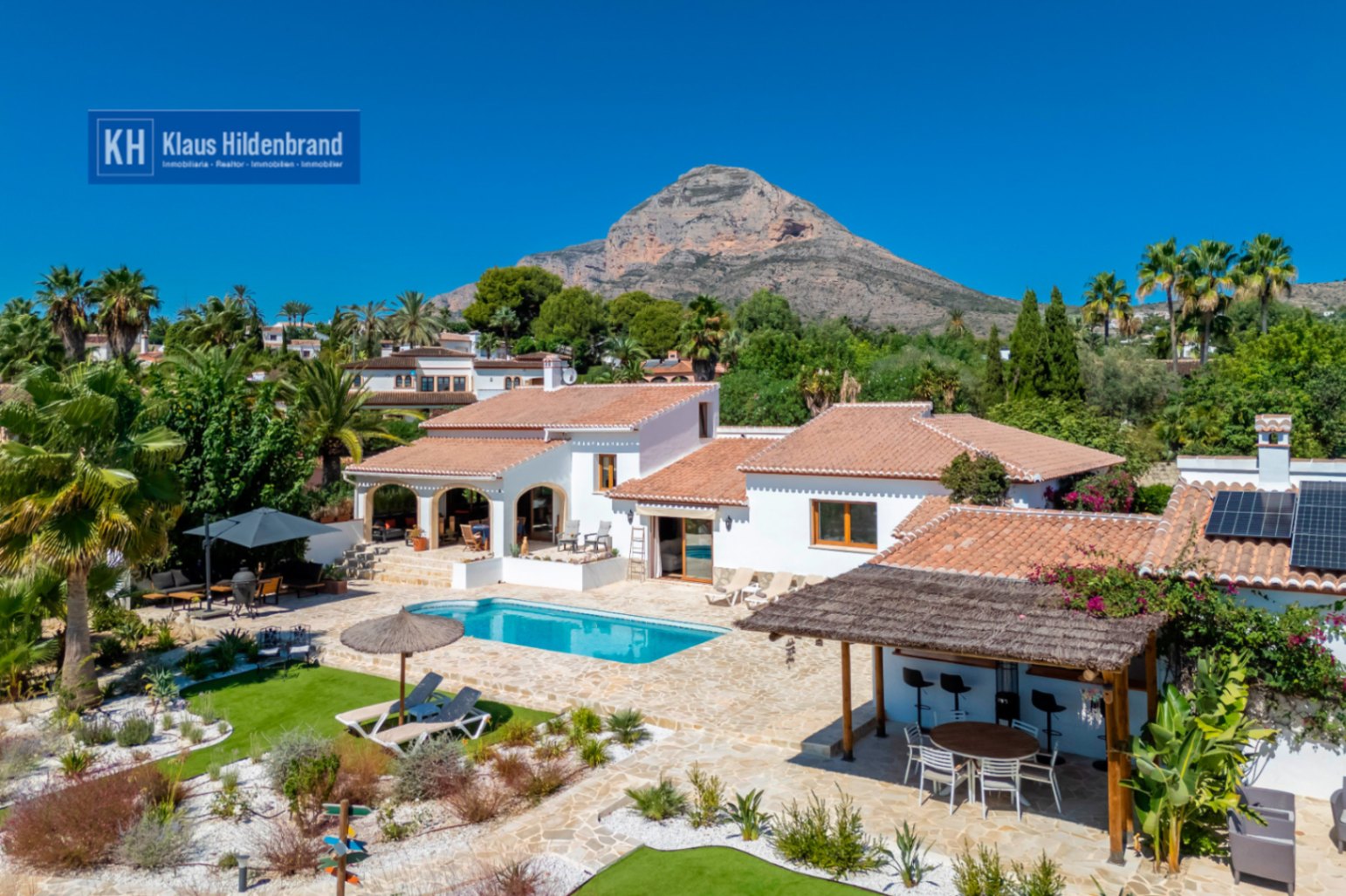 Kürzlich renovierte Villa mit separatem Gästehaus in Tossals, Jávea