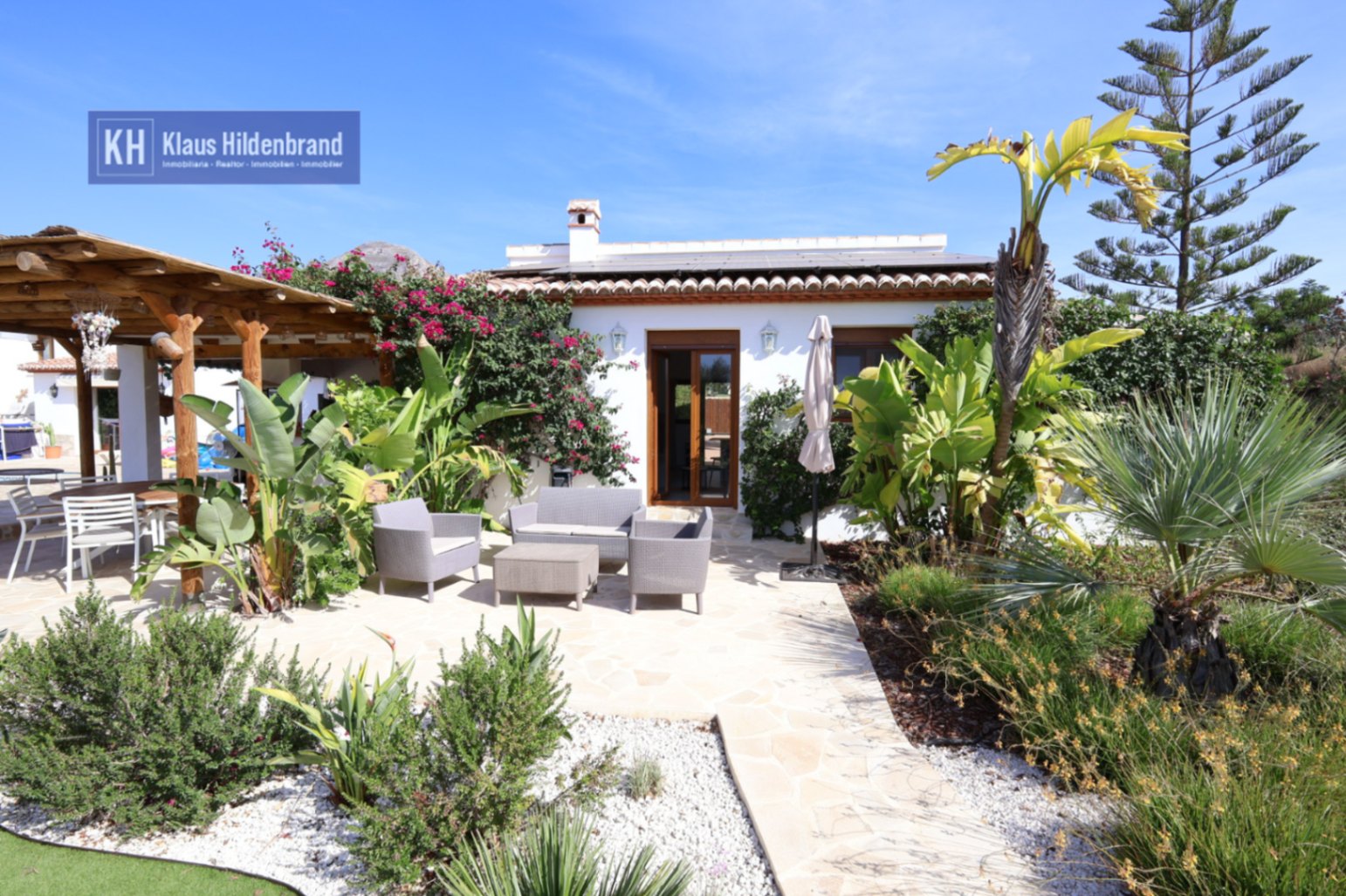 Kürzlich renovierte Villa mit separatem Gästehaus in Tossals, Jávea